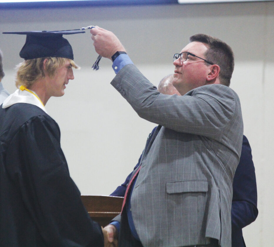 ‘Looking ahead’ News, Sports, Jobs Marshall Independent